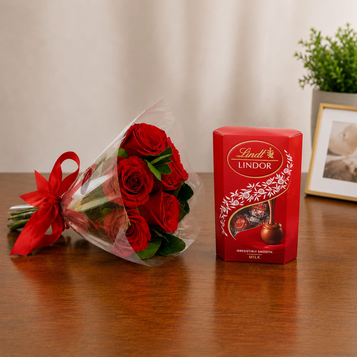 Arranjo com Rosas Vermelhas e Lindt