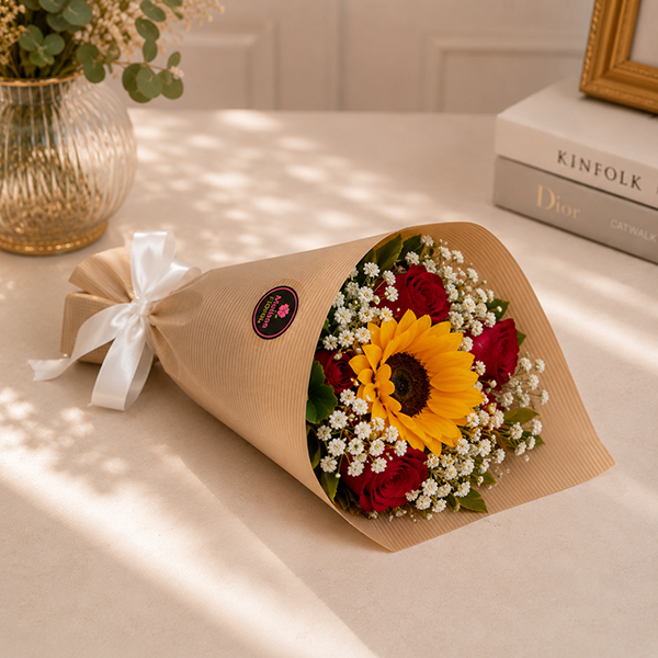 Buqu� de Rosas com Girassol 